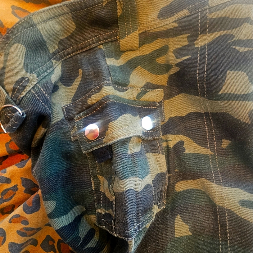 #edikted  Size Small Flare Green and Brown Camouflage Jeans Sturdy Outdoor Wear - Picture 6 of 8